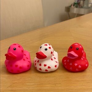 Heart Pattern Rubber Duck Set